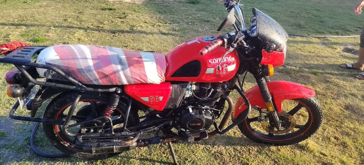 دايون سونك موديل 2023 رقم بابل باسمي محرك 200 مكفوله كفاله  جهاز انذار تشغيل عن بعد  لستفسار *********** المكان القاسم
