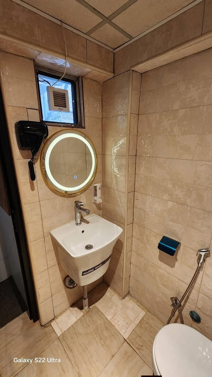 تم اكمال و انجاز مشروع إعادة تأهيل وتطوير المنظومات الصحية في فندق ريلاكس بلازا 2.
​شمل العمل:
​✅ إنهاء كافة أعمال التأسيسات الصحية بأعلى المواقف.
​✅ إعادة تأهيل المجموعات الصحية وتحديث الحمامات بالكامل.
​✅ استبدال أنابيب المياه وشبكات الصرف الصحي.
​✅ تغيير الخطوط الناقلة وفق أحدث الطرق العلمية والهندسية لضمان الكفاءة وديمومة العمل.
​نحن لا نكتفي بالتركيب، بل نصمم الحلول الهندسية التي تدوم.
​📍 موقعنا: بغداد فقط
📞 للتواصل والاستفسار: ***********
#النهرين_للتأسيسات #تأسيسات_صحية #بغداد #الكاظمية #صيانة_عامة
