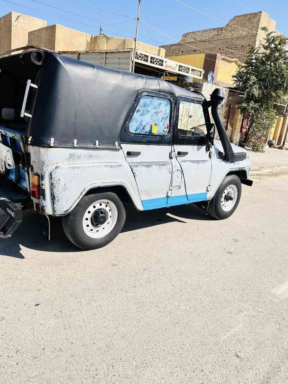 السلام عليكم سياره واز للبيع مديل 2001 بدون تخم تاير ولي 16 تحويره كامله كير ومكينه ونجي خير من الله دسك امامي اكسل فاره بور ستيرن اربعه سلايت. سياره ناعمه السعر 6500 وبيه مجال/ للتصال/***********
