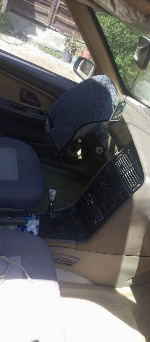بيجو ١٦البيع بيهة نقص صدر وتايرات وجبنه مال التايم كيس وباب السايق مبدله بدون دواخل  كير والمكينه مكفوله رقم بغداد السعر من الاخير ٣١ورقه هاذة رقم صاحب السيارة اني مكلف بلنشر ***********ابو غيث
