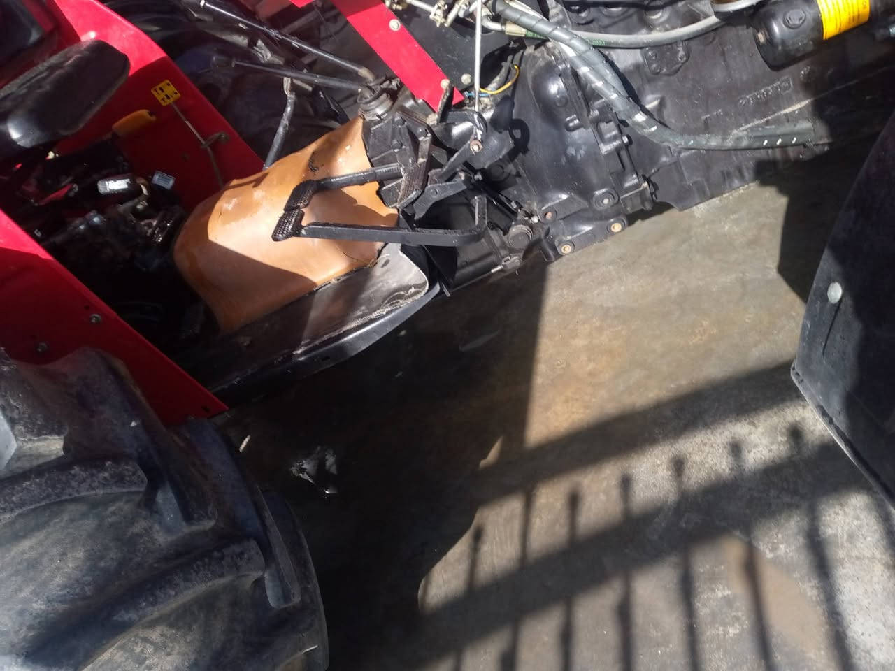 فوركسن ايراني حجم 285 موديل 2024 رقم سليمانيه انكليزي مكينه على الشركه ماشيه ٧٠٠ ساعه مكان واسط الزبيديه السعر 135$
***********
