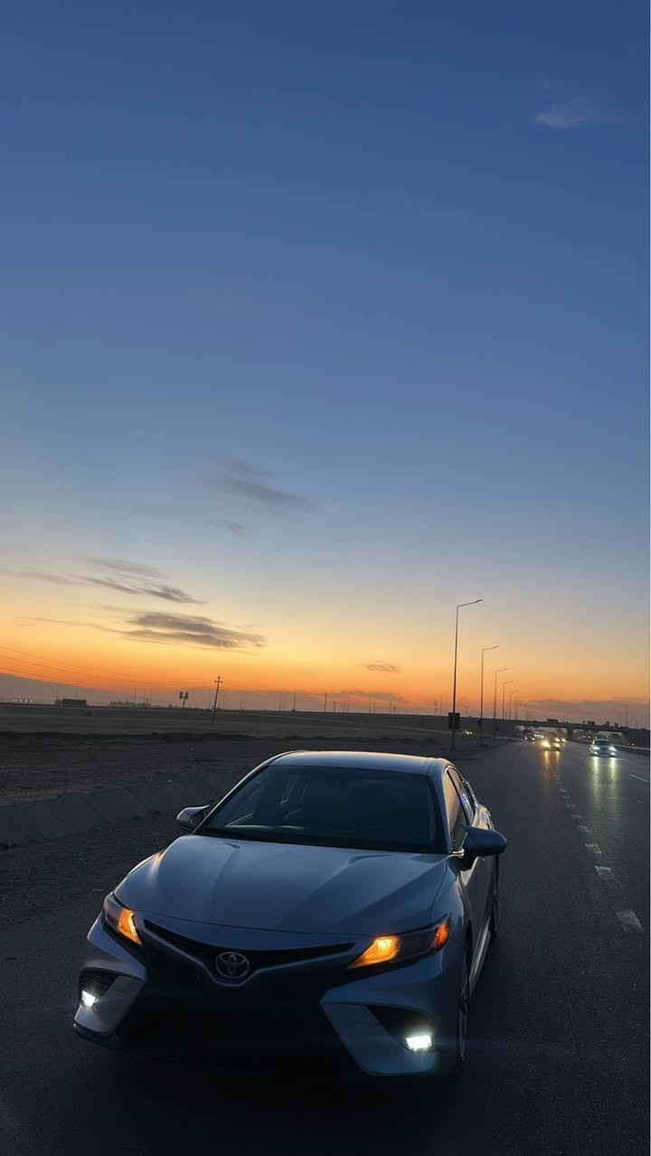 Toyota camry se 2018
یەک پارجەی سبوخە بەس بولند
سەرە شانسیەکی گرتیە
هیج ئیرباگی نەتەقیە بەشەرت کۆمپیتەر 
ناو بەتانو هەموو شتی بە شەرت
سێ جێی گجکە pdrهەیە
گیر مەکینە بە شەرت
سەیارە جایز جایزە
سیارەکە زۆۆر جوانە
ژ.م *********** اكر, نينوى
