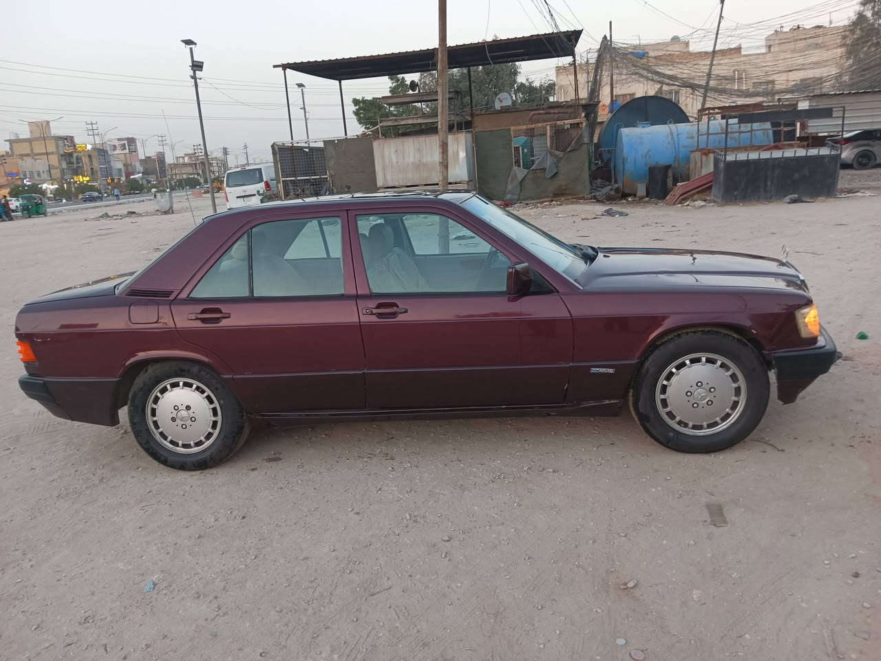 السلام عليكم من رخصت الادمنية
مرسيدس 190 طيارين موديل 92 جاهزة ونظيفة من كلشي مكينة 4 بلاد لاصرف ولا تبخير كير مكينه بشرط تهم تاير جديد باتري جديد منظومة بانزين جديد جام شغال كهربائيات شغال غرفة نضيفة والواقع أحلا من الصور مابيها خياس قواعدها سليمه هزة جديده شهر الثاني بدايته تحويل مباشر رقم بغداد مشروع 
المكان كربلاء 
السعر 47 وبيها مجال رجاءا بس الشراي يتصل تفاصيل كاملة مذكورة
***********
