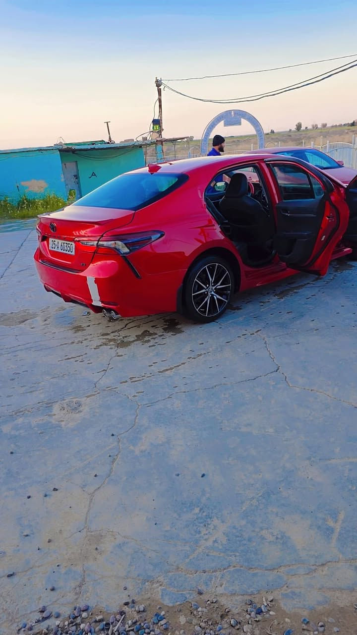 السلام عليكم 
كامري موديل 2024 
موصفات se فول 
السياره مكينه شرط 
كير شرط و ترهم مراوس 
هـ ***********
هـ ‭0780 575 7314‬
