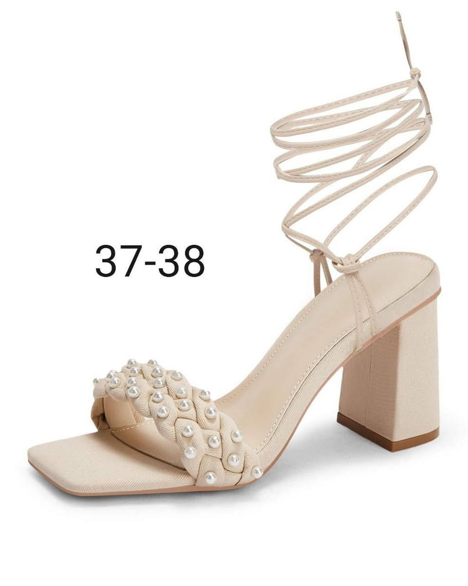 الحذاء اللي يكمل كشختج صار بين يديج.
لأصحاب الذوق الرفيع جبنالكم أرقى الموديلات.

✅ الأسعار:  10 ألف.
✅ القياسات: متوفرة.
✅ التوصيل: متوفر لكل محافظات العراق بـ 5 آلاف فقط. 🚚
لا تضيعي الفرصة واكشخي بأقل سعر! 😎
للحجز والاستفسار، راسلنا واتساب:
📞 ***********
