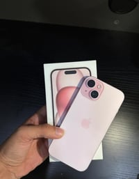 آيفون ١٥ • ١٢٨ • وردي