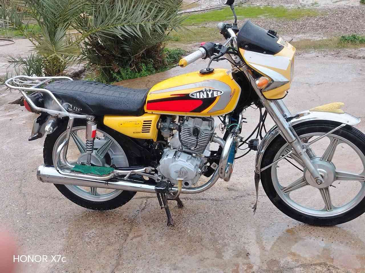 السلام عليكم موطور للبيع او مراوس 

جني كله موديل 2018كلو عل بلاد 
محرك شرط ما مفتوح لا صرف ولا بخار 
كهربايات كلها شغاله نكره سلف تواير جدد دبلات شغاله مال جنايه مابي نقص خالص من كلشي مكاني الزاب ***********
