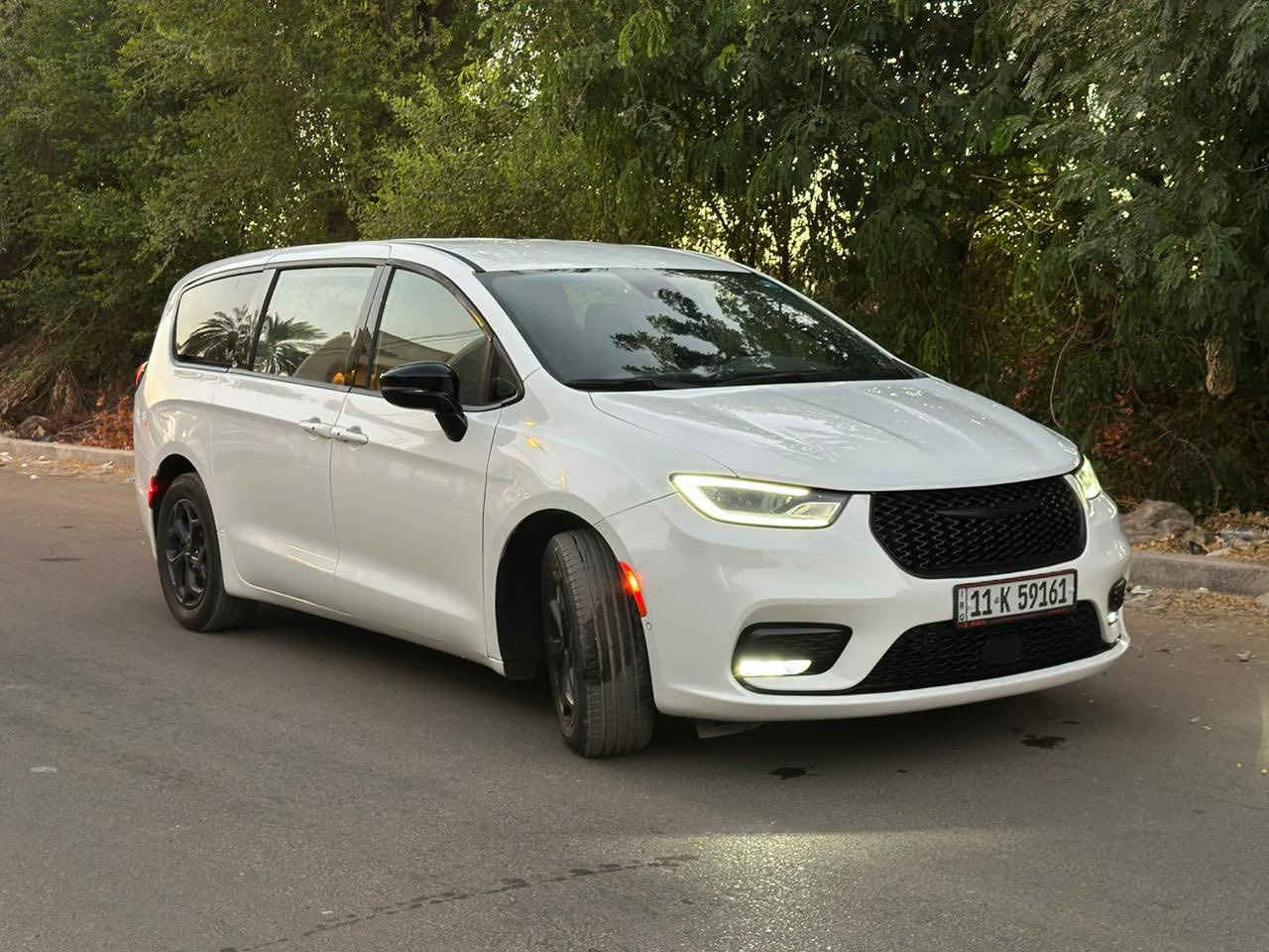 سلام عليكم شباب دخول جديد
2024   CHRYSLER PACIFICA.  S 

كرايسلر باسفيكا هايبرد - بانزين - بلك ان 

الضرر ؛؛  موضح بلصور جانبي بجم كبس تبديل قطعتين

                 

اللوحه ؛؛ بغداد بسمي تحويل بنفس اليوم 

ماشيه 27 الف ميل 

1-خمس كامرات السيارة 360

2- هندبريك بصمة 

3- تشغيل عن بعد 

4- هيترات بالكشنات 

5- رادر جانبي 

6- بيبان كهرباء ( تحكم ريمونت ) 

7- صندوق كهرباء شفط 

8- رادار امامي خلفي 

9- كشنات VIP منفصل

10- مانع انزلاق 

11- نظام ستوب بارك 

12- لايت لدالشكل الجديد 

13- تنبيه الخروج المسار 

14- شاشة كبيرة كاربلاي 

15- تبريد مركزي ثلاثة قطع 

16- تدفئه كراسي وستيرن

17- تحكم استيرن فول 

18- بردات داخلية 

19- اشاير بالمري 

20 -محرك 6 سلندر 3600 

21- كير ماوس 

22- نقطه عمياء 

23 - كشن كهرباء + خزن 

سعر السياره : ٢٤٨ وبيه مجال

       مكان السياره بغداد

       ☎️ 0770 456 1247
