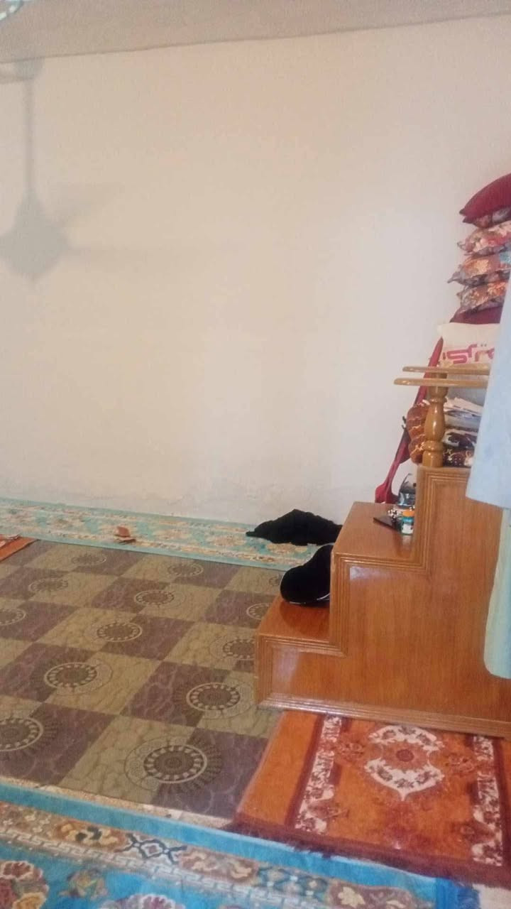 اللهم صل على محمد وآل محمد
عرض جديد ( دار زراعي ١٠٠م) رهن

رهينته    ١٠  مليون 

عنوان الدار كوفه حي ١٧ تموز  خلف مجمع كنوز الشرق

يتكون الدار من غرفه كبيره وصاله مع مطبخ مفتوح مع

الصاله وستقبال  مع مكشوفه وطارمه. وسطح  مع تشاريف
يوجد تانكي مي وسخان. مع ماطور مي 

كهرباء ومولده وخط انترنت الارضيه كاشي

المدخل الثاني عالبيت شارع محطة الغاز القديمه بالبدايه

للاستفسار أكثر اتصل بنا

*********** ابو محمد الكعبي للعقارات

نستقبل كافة العروض العقارية
مكتب سيد سعد الموسوي للعقارات
