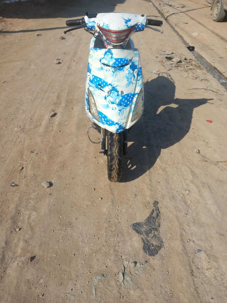 دراجة للبيع نكره سلف كامله من كلشي كهربائيات شلعه فول محرك مامفتوح متوازي على بيعه ***********
