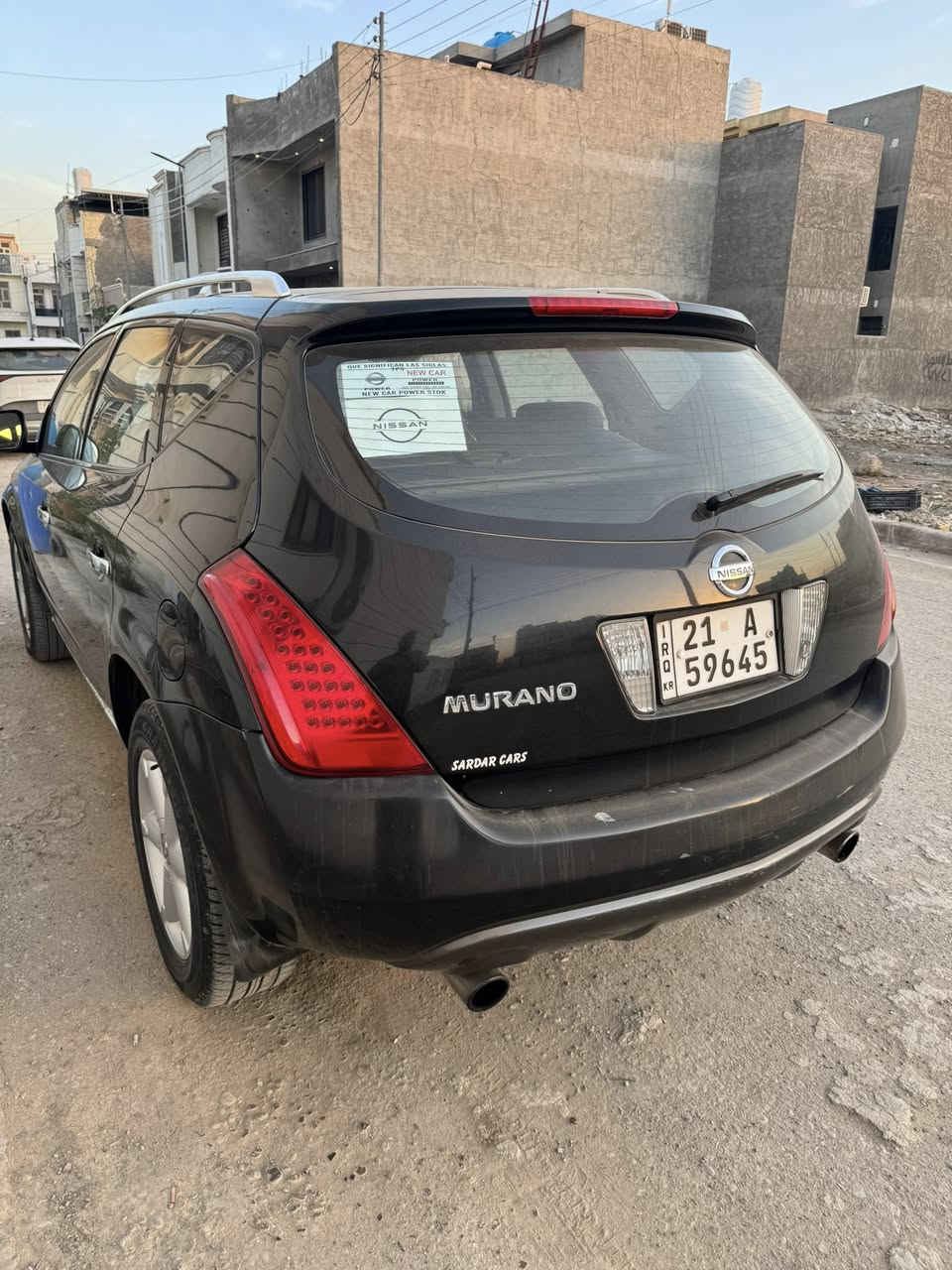 نيسان مورانو لون اسود رقم سليمانية 2008 بصمة. استلام شركة سردار سيارة نظيفة جدا والحمد لله. كلشي على وضعية الشركة وبدلت محرك جديد. 
محرك 6 سلندر حجم 3500 . ويل كب. تحكم ستيرن الجهتين. مسجل شاشة ودمام للصوت. جام اوتوماتيك وسنتر لوك. 
الباب الخلفي اليمين مبدل اصلي شركة. 
السعر ٩٥ ورقة
مكان السيارة بغداد. للتواصل ***********
