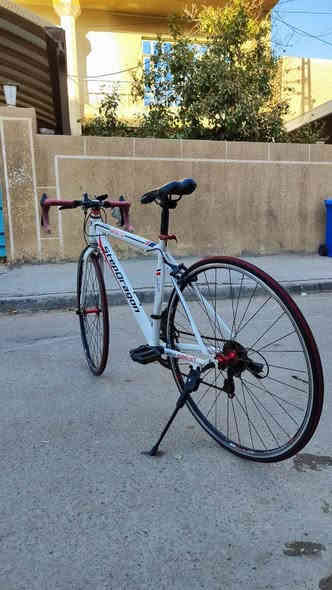 بايسكل C700 ماركة StepDragon
البايسكل نظيف حيللللل مابي أي نقص
گير عقرب شيمانو شغالات
ويالة وكشن ورگبه مختمات StepDragon 
بطيخات Joytech 
السعر 150
العنوان حي الجهاد 
***********
