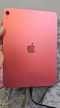 آيباد ١٠ • ٦٤ جيجا • بدون شاحن