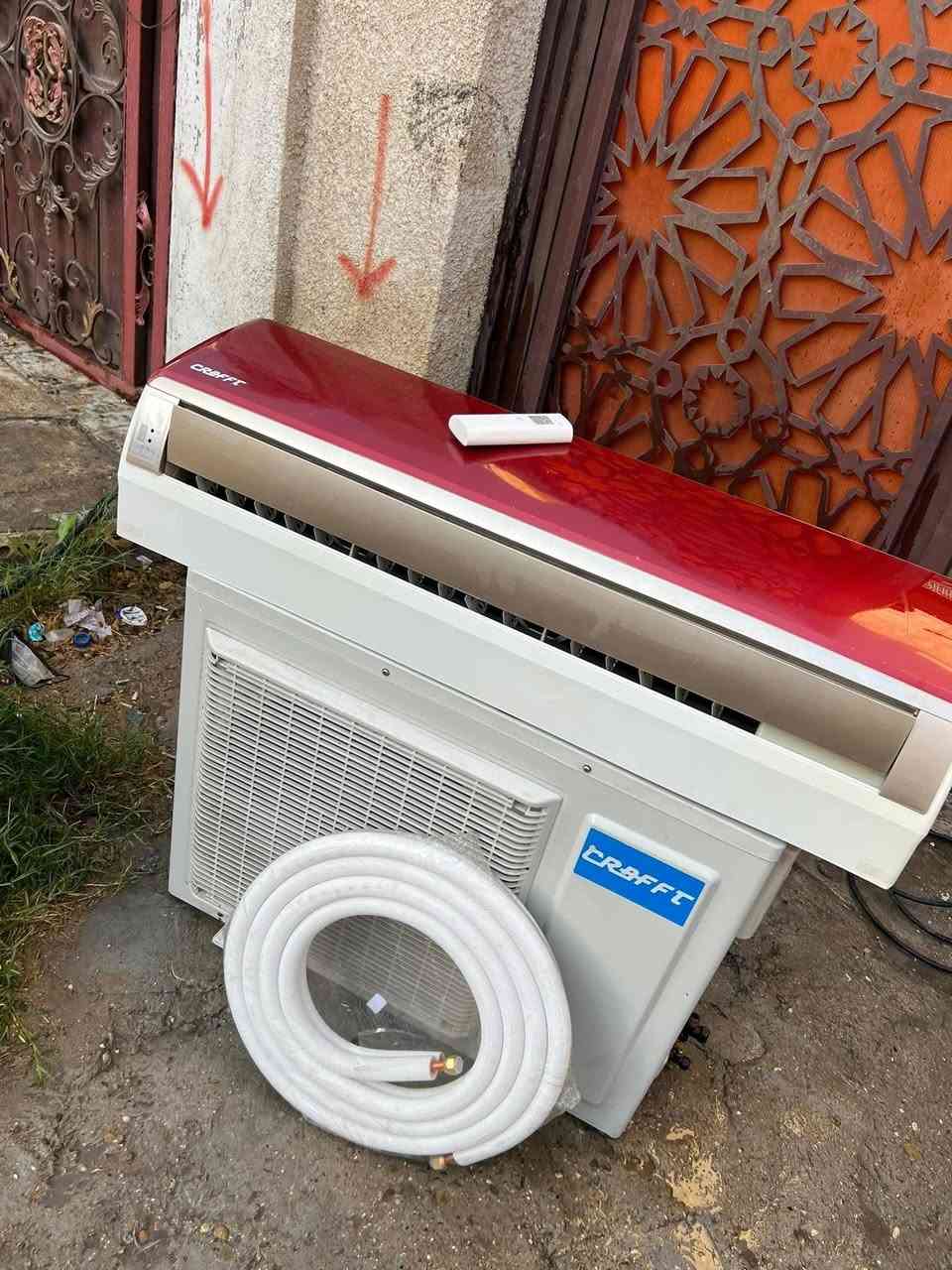 السلام وعليكم اخوان للبيع سبلت نوع كرافت  الاصلي  2 طن غاز مفول وعل فحص نفخ نضافه 95/100 احلى من الصور بهواي كفاله من فتحت البرغي تبريده ثلج ❄️☃️🧊+ تدفئه 🔥🐦‍🔥❤️‍🔥 كامل ملحقاته بواري جدد وايرات ريمونت حديده السبلت غازه مالت الشركه مقفول مغسول وجاهز  جيب وشد السبلت تجي تاخذة من باب بيتي وياه ضمان على الفحص كامل مكمل راديتراته صفر بعدهم الكرافت معروف بتبريده ودفعه القوي
السعر : 400 وبي مجال 
 الموقع : بغداد شارع فلسطين
للاتصال : ***********
