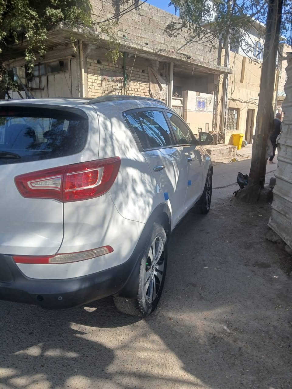 سبورتج 2011 خليجي جاهزه من كلشي ماشيه 180 الف السياره فول من كلشي ماعده البصمه وسورنها موجود من ضمن الصور  سعرهه (130$)بيه مجال بسيط حك الجيه مكاني بغداد للإستفسار  ***********
