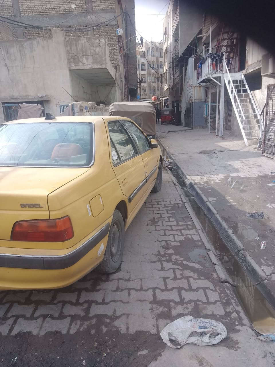 السلام عليكم 

بيجو  بارس   15 للبيع محرك وكير  وتبريد  كفالة 
بيهة فقط البنيد بي ضربة على كد شبر واكعة علي طابوكةوامسوينة 
السيارة خير من الله 
رايدهة 42 وبيهة مجال مكانهة بغداد 

***********
