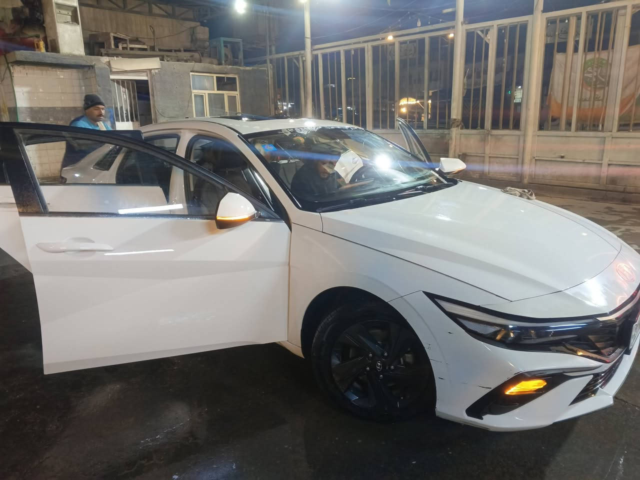 السلام عليكم النترا موديل ٢٠٢٤كفاله عامه فول ١/١فتحه بصمه دخول ذكي صندوك ذكي مري شفط مكفوله كفاله عامه من كير ومحرك وكشر سنويه بسمي تحويل بنفس اليوم رقمه بغداد انكليزي الرقم ***********
