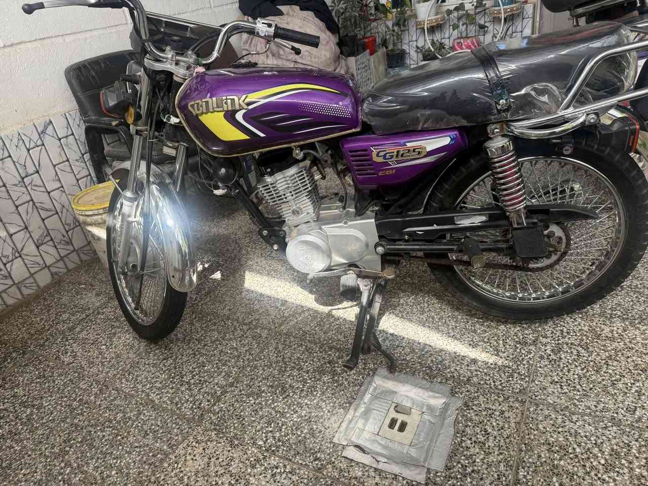 سلام عليكم دراجة للبيع تايكر موديل 2023 مكفوله من كلشي وبلادي كلهه تصل ع رقم وتدلل

 
***********
