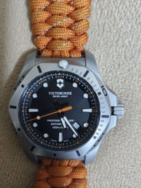 ساعة من ماركة سويسرية اصدار خاص مصنف من امتن الساعات بل عالم الساعة تت...