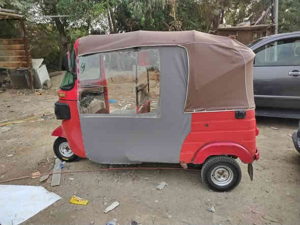 سلام عليكم ورحمة الله وبركاته
لبيع تك توك موديل 2018
بلاديه مكينه بل جيس مافتووح برغي
مكانه شعب قرب سده استفسار ***********
سعر 50000وبيهه مجال
