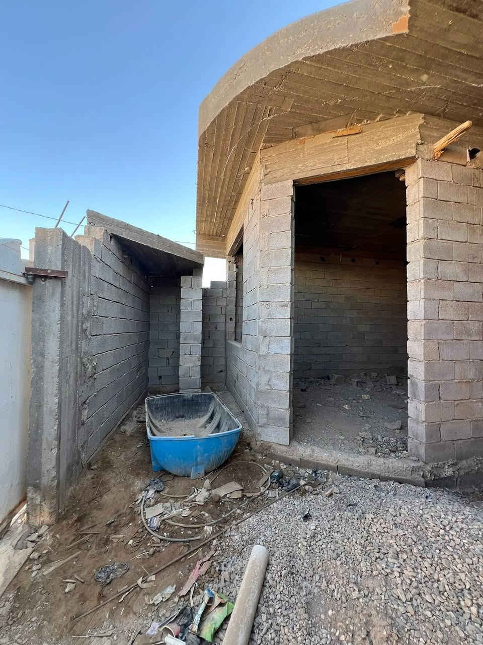 🏡 هيكل للبيع
📏 المساحة الكلية: 150م
✨ المواصفات:
 • بناء حديث درجة أولى
 • موقع مميز وهادئ

📍 الموقع: خلف معمل الثلج
📞 للمراجعة: مكتب العمده  للعقار
📌 بدايه شارع الصيني من جهه الجسر
مقابل بوابه الزبيديه
📲 رقم الهاتف: ***********
