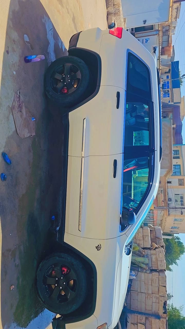 سلام عليكم جيب موديل ١٢ امريكي حادث تلث قطع بجم كير ومحرك وظفيره كله جديد تبريد زوج تايرات جدد حداديه لاماميه جديده الخلفيه مستعمله رقم بابل بسمي مشروع وطني رقم الجديد محرك ٦سالندر ٣٦٠٠ تو ويل مكان السياره ديالى  السعر ١٣٠$***********
