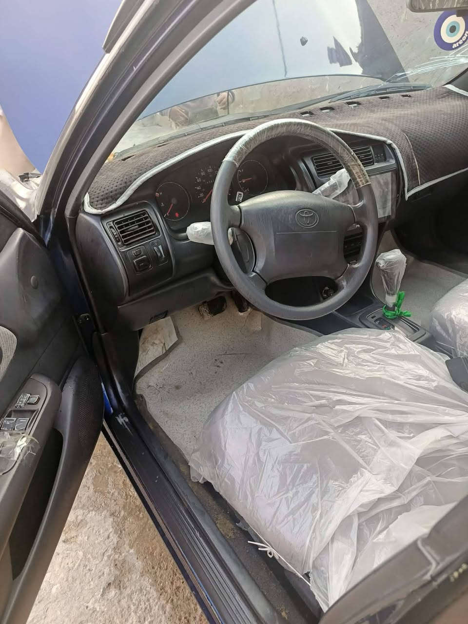 للبيع فقط كورلا موديل 96 وارد امريكي حادثها جاملغ و نفسة مصلح السيارة يسرى بلادي كير مكينة كفالة السيارة مصبوغة للجمالية السعر ٧٣ و بيها مجال بسيط بغداد تقاطع النهروان
***********
