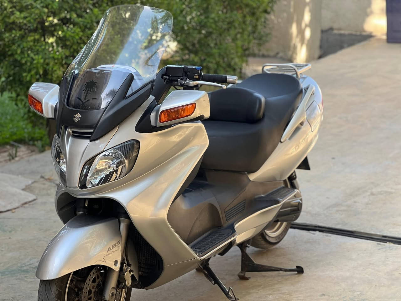 السلام عليكم 
سكاي ويف 650 فول lx 
كفالة عامة  ماشيه 28 الف 
بيع فقط بدون مراوس 
السعر خاص :  
رقمي *********** اتصل وتدلل
 مكاني بابل سدة الهندية
