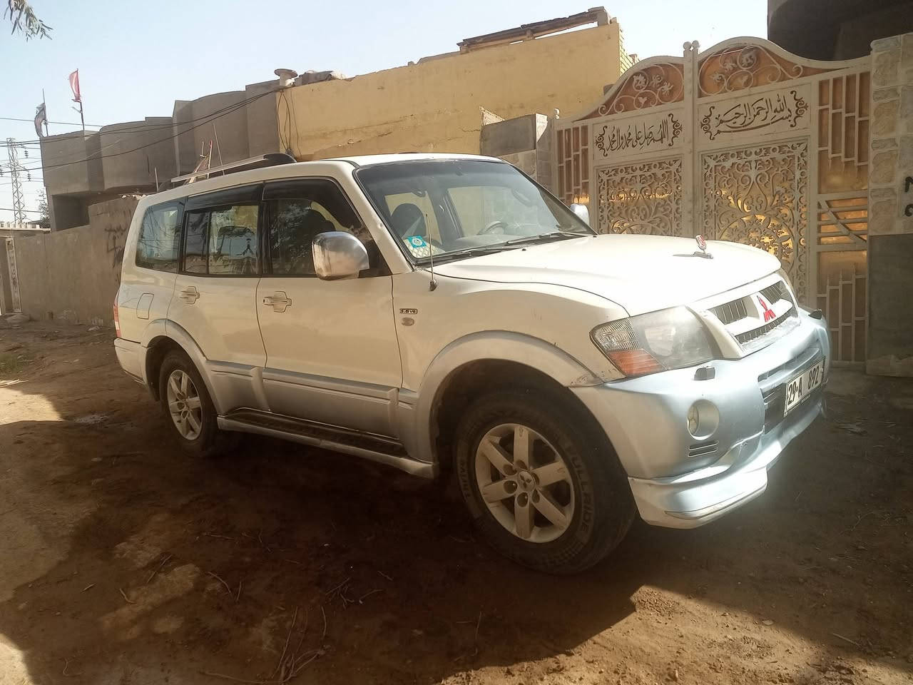 من رخصة الدمن السلام عليكم باجيرو موديل 2007محرك 3800 /6V
تبريد ثلج 
السيارة قطر صبغ مابيهة 
شاشة 
السعر (85$) وبيه مجال 
***********
