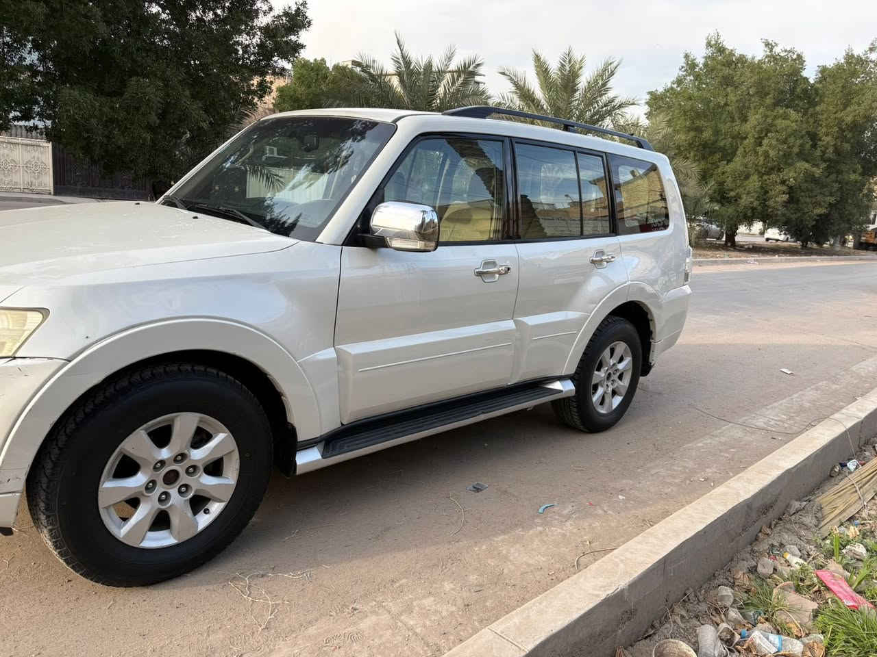 باجيرو حبتور  2010 خليجي  مكفوله من الصبغ بيه بارد صغير بالجاملغ ايمن محرك 3500  المرغوب تبريد ثلج 7 راكب دمام سلايد روف تحكمات ستيرن مانع انزلاق فول للأخير  حبتور رقم بغداد الجديد بسمي السعر 143$ وبيه مجال رقم الهاتف ***********
