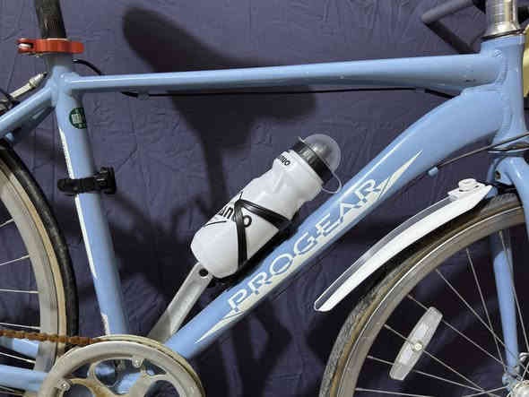 ━━━━━━━━━━━✦✧✦━━━━━━━━━━━
🚴‍♂️ بايسكل موديل 700C الرياضي 🚴‍♂️
⚡ حجم : 28
⚡️المعدن المنيوم لشه مضلعه وزن خفيف
⚡ باله أصلي كسر حاوية
⚡ جاهز ونظيف بدون نقص
⚡ كير خلفي 7 نمره (سحب + دفع) شيمانو أصلي
💰 السعر : 140,000
🚚 يوجد توصيل

📞 للاستفسار : *********** واتساب 
+مازنجر 
━━━━━━━━━━━✦✧✦━━━━━━━━━━━
