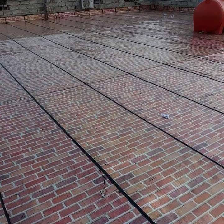 هل عندك تسريب مي بالسطح
فواصل الشتايكر مفتوحة؟
شكو شقوق أو فراغات تخاف منها قبل المطر؟
إحمي بيتك وسطحك الآن قبل لا تنزل أول قطرة مي! 🌧️
🛠️
خدماتنا:
• عمل عازل مائي للاسطح بماده الروف
 صيانة كاملة للسطوح
• عمل ماستك شتايكر
• سد الفواصل والفراغات
• معالجة التشققات
• معالجة التسربات 100%
• صيانة البيبات والسيفونات
• مواد أصلية + شغل مضمون
✔️
مميزات شغلنا:
• نستخدم مواد قير + ماستك بوليمر عالي الجودة
• عزل قوي وتثبيت محكم
• شغل نظيف وسريع
• ضمان على العمل
📞 للحجز والاستفسار:
***********
***********
***********
