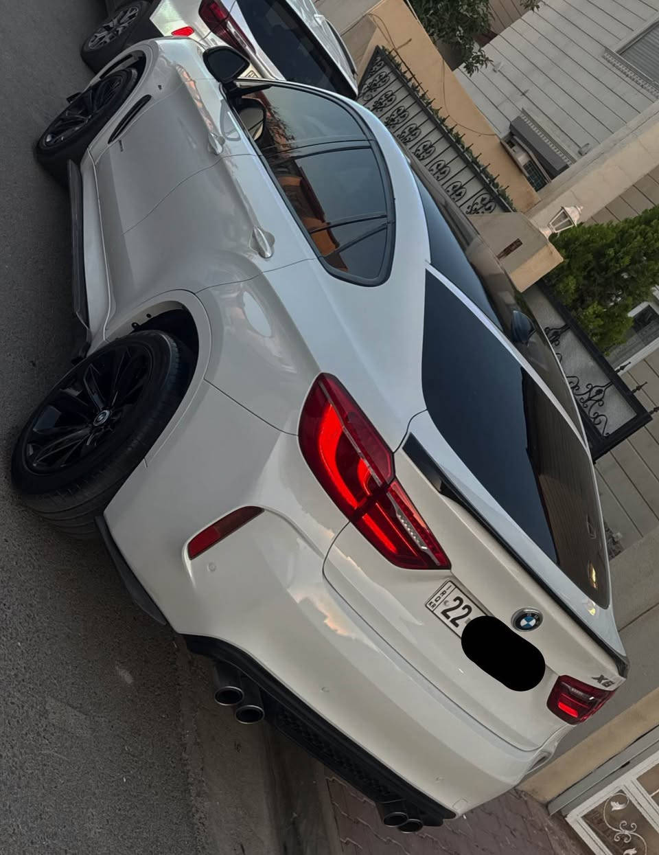 موقع السيارة اربيل  والرقم اربيل سنوية باسمي 
BMW X7 2017 الغنية عن التعريف فول مواصفات (((محرك 6 حجم ال 3.0  ارغب شي بيها 

المواصفات والتفاصيل // 
مواصفات كثيرة سلايد .. بصمات تشغيل .. داخل جلد .. ٤ فتحات صالنصه رياضي … شفتات ستيرن … 
سيارة بمعنى الكلمة مميزة جدا جدا 
خارج السيارة وداخله جدا جديد للامانه ترايها حلو ممتاز 
محرك كير صدر تبريد شرط الفحص 
ماشيه 
100 m 

الضرر .. قطعه وحده صبغ البنيد بدون داخل ابد ابد 
 مرفقة صور امريكا مع الاعلان وكذلك متوفر فديو لكافة تفاصيل السيارة الي يحب يشوفه يراسلني عل واتساب وبالخدمة 

ملاحظة .. السيارة مضلله بيه موافقة طبعا 80 % من مرور اربيل 
وكذلك مذكور بالسنوية ابيض سقف اسود 

هزه وفحص كله جديد سنوية باسمي مباشرة تحويل باسم المشتري 

السعر 277 ورقه وبيه مجال بسيط للشراي واتشرف بالجميع 
للتواصل  رقمي 
واتساب متوفر كذلك 
*********** أربيل, العراق
