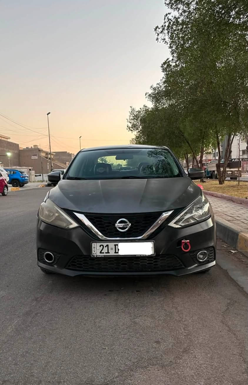 🚗 للبيع نيسان سنترا أمريكي 2016 SV

* الموديل: 2016
* الفئة: SV
* المحرك: 1.8.
* ناقل الحركة: أوتوماتيك CVT
* عدد الأسطوانات: 4 سلندر
* الوقود: بنزين
* المقاعد: 5
* المميزات:
    * تشغيل بصمة (Push Start)
    * دخول ذكي (Keyless Entry)
    * شاشة معلومات وترفيه
    * كاميرا خلفية
    * بلوتوث و USB و AUX
    * تحكم بالمقود
    * مثبت سرعة
    * جنوط ألمنيوم
    * مرايا وزجاج كهربائي
    * نظام ABS
    * وسائد هوائية
    * تكييف ممتاز
ماشية 131 الف كيلو 
بيها قطعتين جاملغ و بنيد و ملاحظات السيارة مثل ما موضحة بالصور و بيها طخة بخشم بالشاصي مرجع 100%
صدرها نص عمر 
السعر 92 و بيها مجال 
رقمها سليمانية شرط التحويل 

***********
