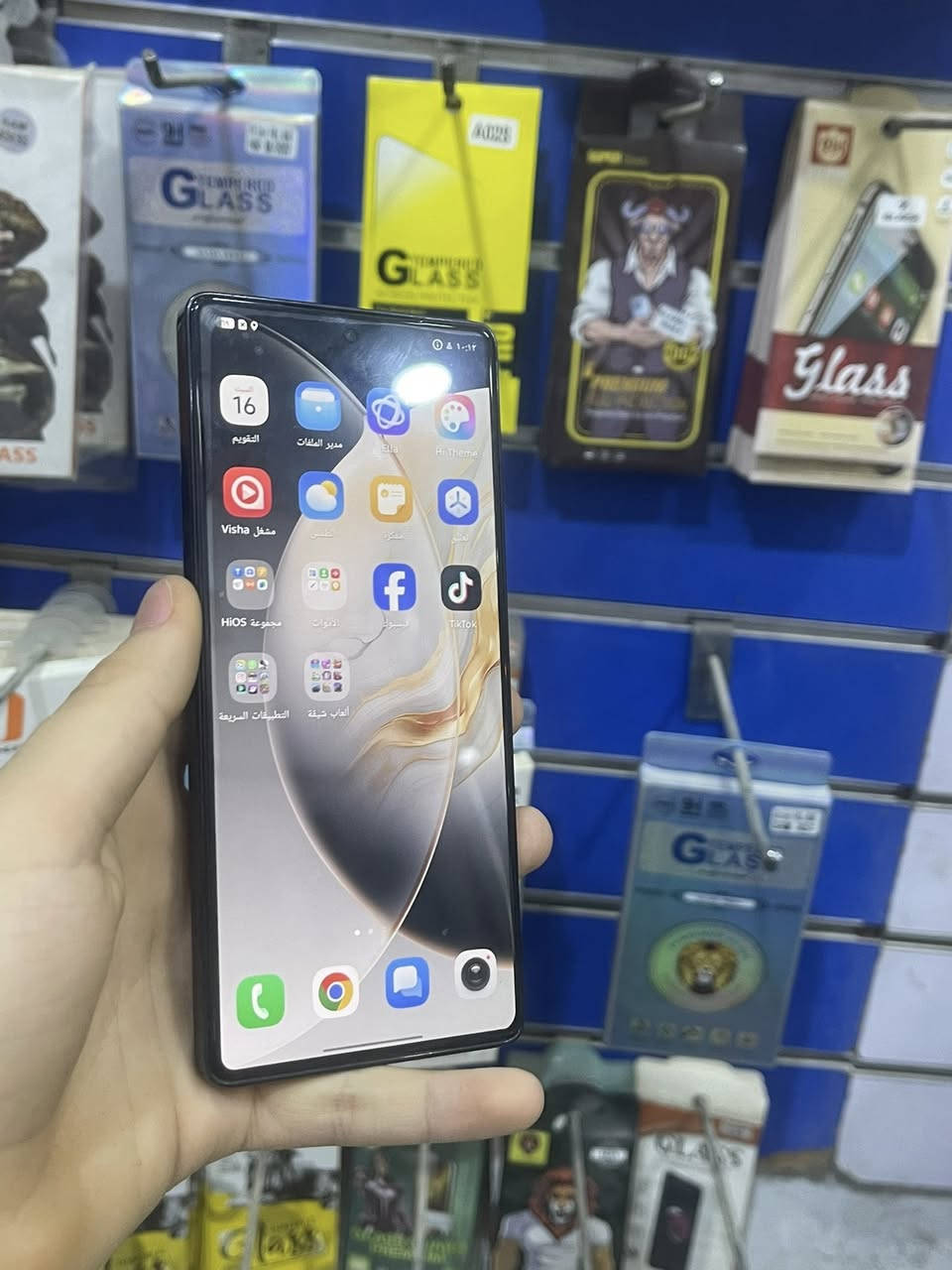تكنو كامون 30 ابرو G5
كامل ملحقات
كفاله من خلل او صيانه
ذاكره256
سعر 265الف
واتساب ***********
