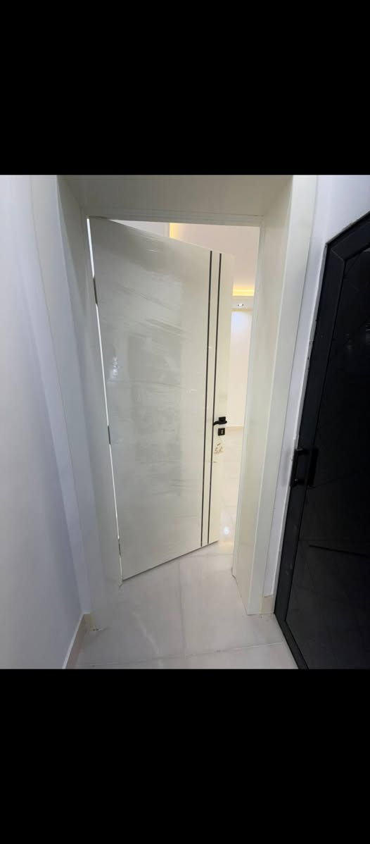 بسم الله الرحمن الرحيم 
تابع الصفحه ليصلك كل ماهو جديد
مكتب الابرار للعقار 

🌹 دار للبيع مساحه 100متر 
🌹 حي السلام منطقه ال 33
🌹 طابقين جديد فول مواصفات  
🌹 شارع 10 مكان مميز 
🌹 بناء درجه اولى صب كونكريت 
🌹 بناء VlP تصميم هندسي 
🌹 ثلاث غرف نوم 

💎 طابق الاول 
غرفه وصاله واستقبال ومطبخ وصحيات

💎 طابق الثاني 
غرفتين وصاله وصحيات 

للاستفسار الاتصال عله 
***********

🌷 عنوان المكتب
🌷 حي السلام نهايه شارع ابو الدجاج

ملاحظه. عندك دار للبيع او الايجار او الرهن للعرض ما عليك سوى مراسلتنا عله الخاص او الاتصال على الرقم واتساب النجف, العراق
