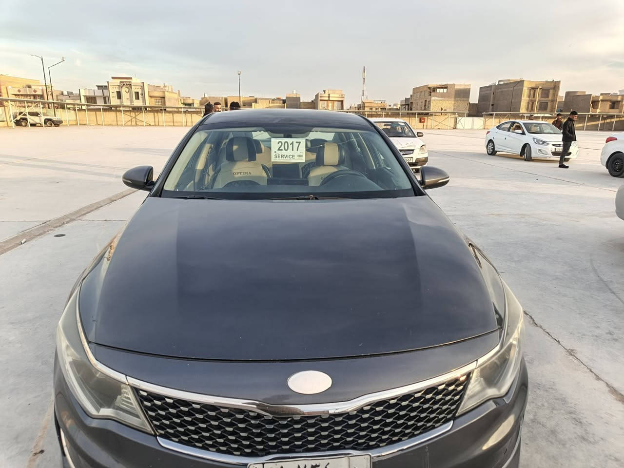 السلام عليكم كيا اوبتيما للبيع 2017 خليجيه مكينه 2000 رقم واسط مكان السياره بالكوت اي استفسار على هذا الرقم***********
