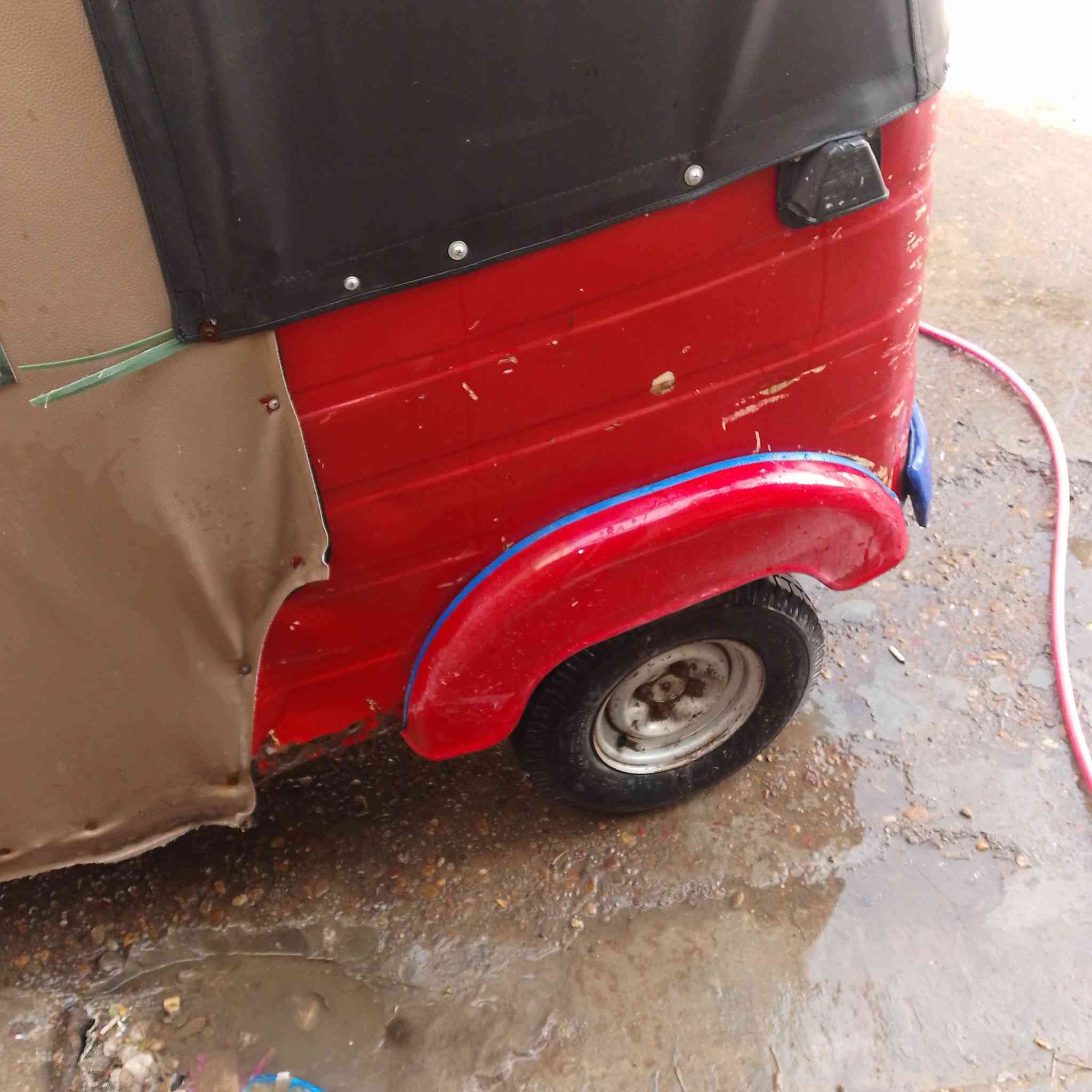 ‏‪***********‬‏ سلام عليكم تكتك اوراق موديل ١٨ 
وراق اصلية مكاني بغداد سعرها ٣٢٥٠ بيها مجال كلش بسيط
