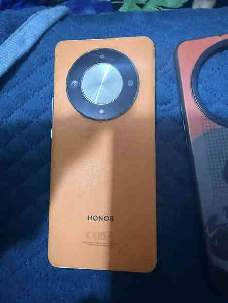 هونر x9B ذاكرة 256. الجهاز نضيف كارتوتنة موجودة 225 الف ق بغداد العبيدي 
*********** واتساب
