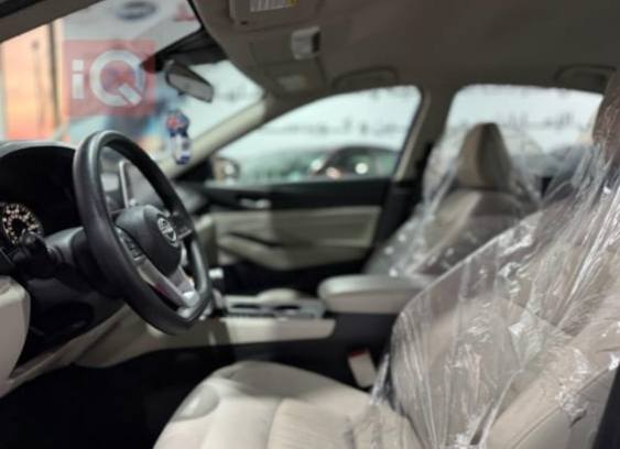 2025 Nissan Altima SV
نيسان التيما 2025
سعر  155 🔥🔥🔥
مواصفات SV
بصمه ابواب تشغيل عن بعد بصمه تشغيل.....كوشن كرباء.....
لاست عدسه .....ويل كروم...... تحكم ستيرن جهتين.....
رادار امامي و جوانب......حساس.......توقف ذاتي.....نوقطه عمياء...... محرك 4 سلندر حجم 2500 تنفس طبيعي 
حادث سيارة بونيد و جاملغ 
رقم شاصي منشور تكدر تشوف صور حادث 
سياره بدون رقم يترقم سليماني اربيل دهوك شرط ترقيم 
ويا مده 60 يوم 
مكان سياره كركوك 
للاتصال***********
