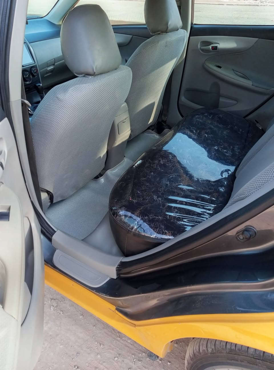 اسلام عليكم كورولا موديل 13 
حادث جاملغ أمامي مبدل وبيها بالعراق بالباب الخلفي مبدل 
هزه رقم بابل بسمي مشروع وطني نكليزي 
تبريد حداديه تخم تاير باتري جديد 
شاشه تحكم جهتين دوشه عامه 
السعر 115وبيها مجال 
***********
***********
