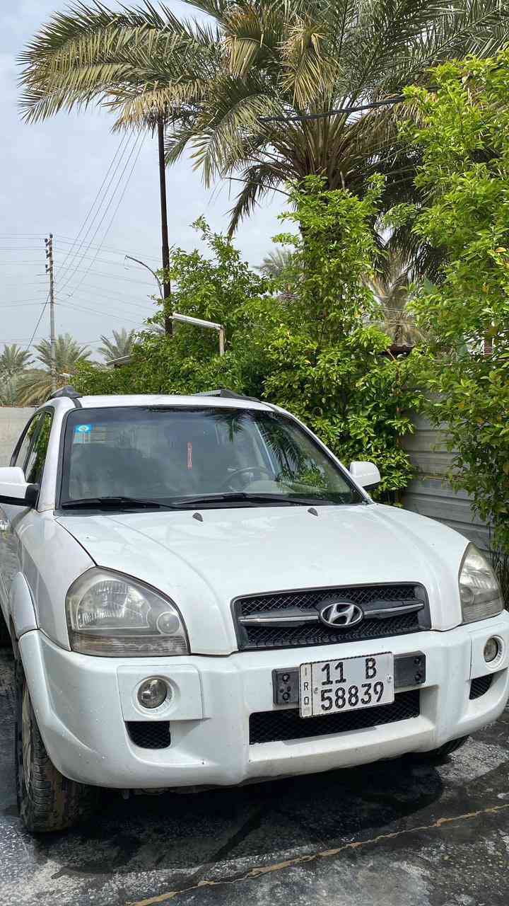 توسان وارد خليجي 
موديل 2009 
رقم بابل  
سياره خير من الله 
للاستفسار ***********
