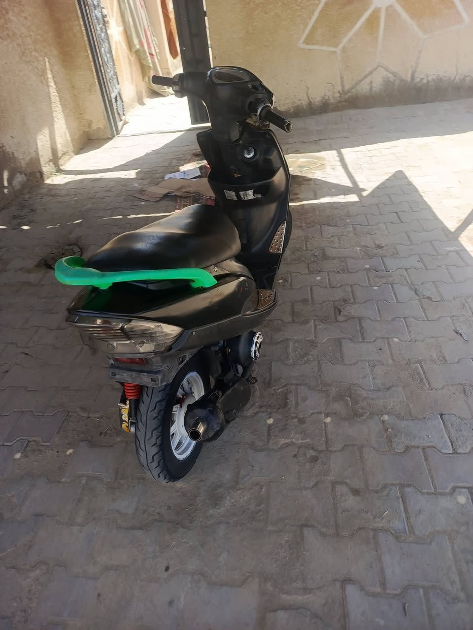 سلام عليكم
عدله للبيع مفتوحه
اجانت بوشه 55سويتهه بلاد 
كلشي شغال سلف شاير كلهه 
سعرهه 400بيه مجال شلعه معدل مكان رميثه وركاه 
***********
