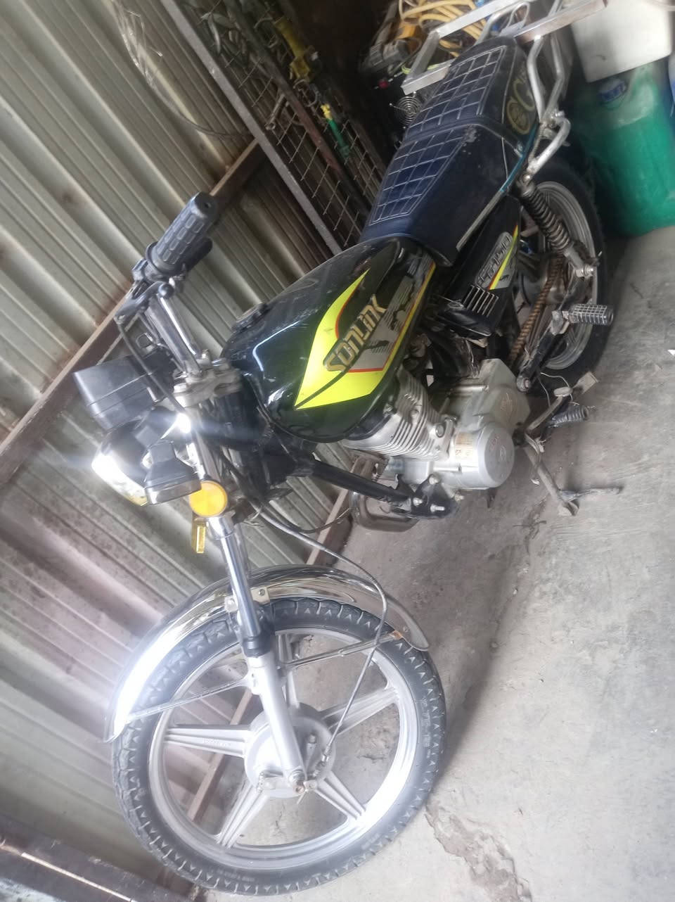 ٤ كير موديل ٢١  أوراق سكنر  دراجة شغاله بس دخن. يعني. سعر ٣٠٠ مكان زعفرانية


**إذا كنت صاحب هذا الإعلان وتريد حذفه لأي سبب، رجاءا أرسل رسالة إلى الدعم الفني**