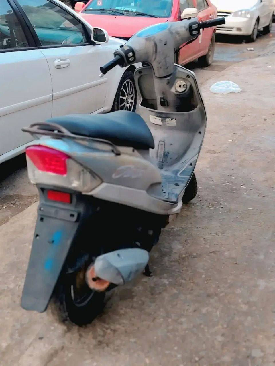 ماكس منغولي 
للبيع فقط
دراجة كلهه بلادية 
مكاني بغداد الشعب
السعر 550 وبيها مجال 
رقم : ***********
