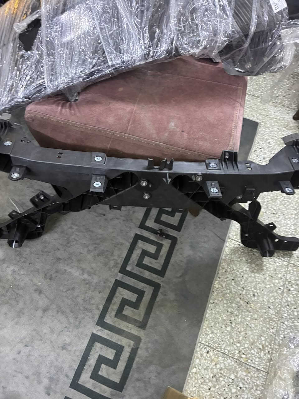 السلام عليكم اخوان اسف كان جهازي مغلق  بسبب السفر
رجعت الحمدالله موجود للصيانه موقعي وموجودة قطع ال Y موديل 2026 الجنيبر وال Y الشكل الاعتيادي وتوفر شاحنات وفرممات امامي خلفي 

وتوفر جاملغ وبدنه وجسر سفلي وعلوي ودعاميه اماميه وشاحنات اصليه وصينيه  بأنسب الاسعار اخوكم (ابو جان ) 

***********
