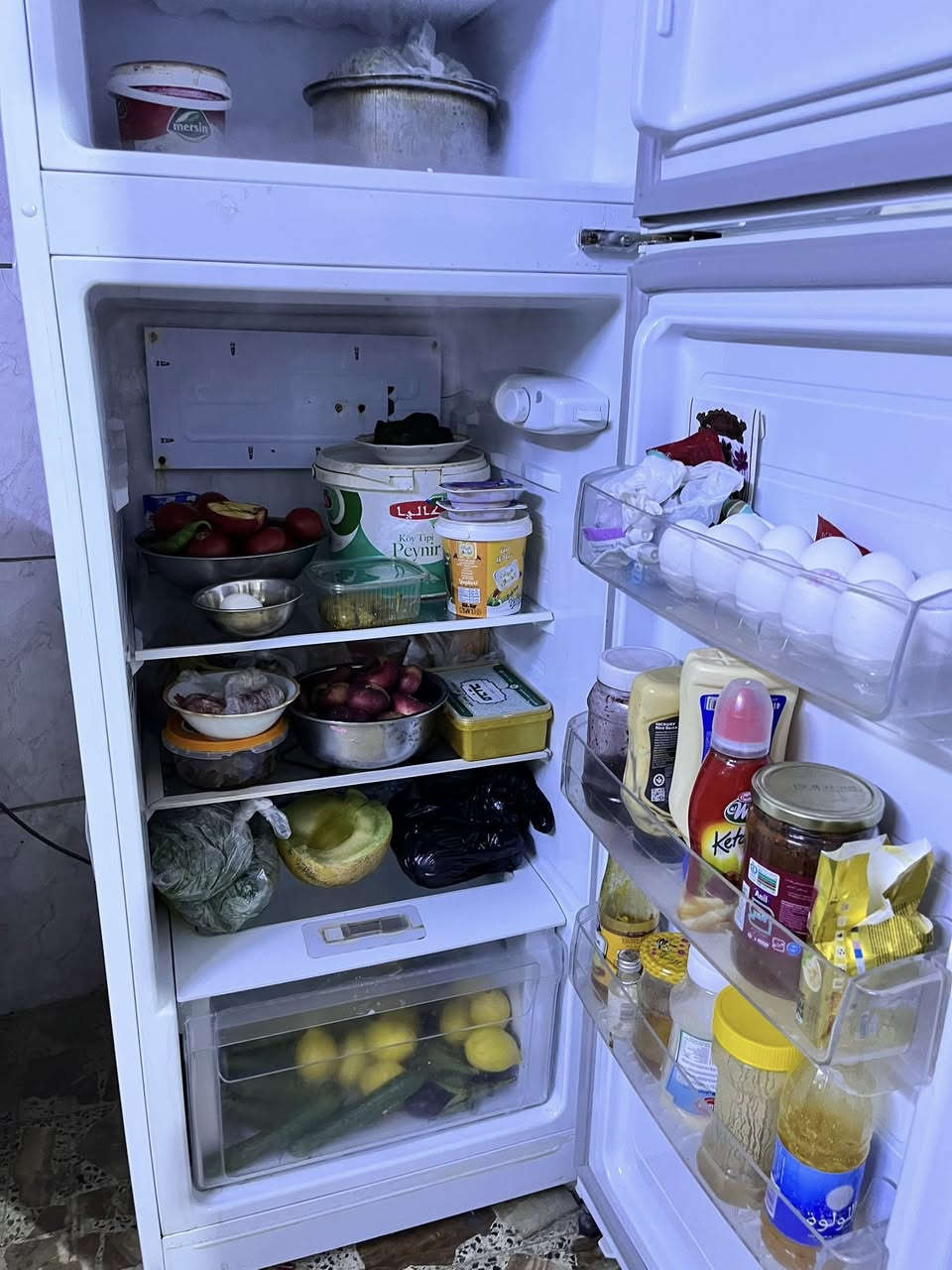 ثلاجة للبيع
نظيفة جداً استخدام قليل 
السعر ٣٠٠ الف وبيها مجال 
عنواني بغداد الحرية


**إذا كنت صاحب هذا الإعلان وتريد حذفه لأي سبب، رجاءا أرسل رسالة إلى الدعم الفني**