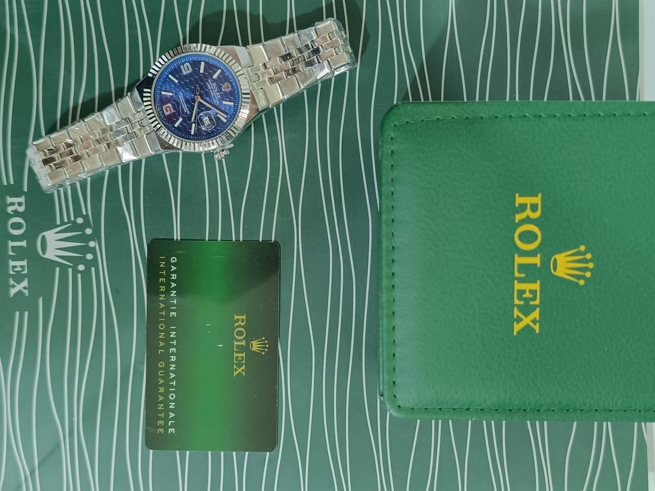 روليكس لاند دولر ♣ ♠ ♣ 
 كوالتي عالي جدا طلاء ثابت ضد الماء عداد شهري قفل فراشه ستالنس ستيل سويس ميد ♣♣♠♦


**إذا كنت صاحب هذا الإعلان وتريد حذفه لأي سبب، رجاءا أرسل رسالة إلى الدعم الفني**