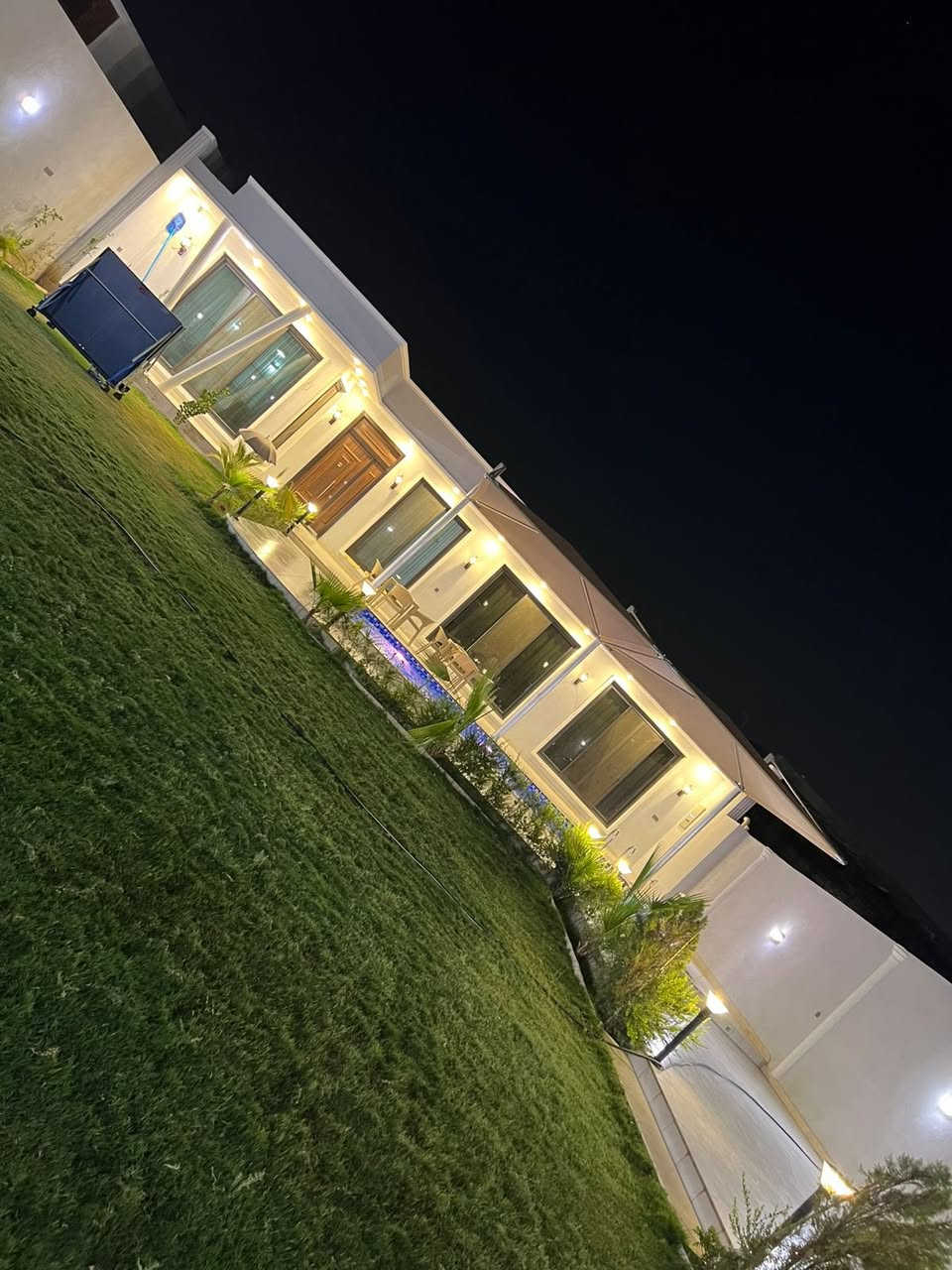 مزرعه للإيجار اليومي المكان بوعيثه للاستفسار الاتصال ***********  مزرعة الرهف موثقه تطبيق اجرلي
