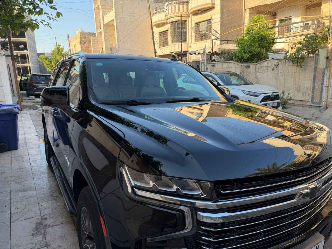 تاهو LT خليجي 2023 
( رقم بغداد )
 
* فتحة سقف 
* فور ويل 
* مقاعد جلد وتدفئة
* ثلاجة
* شاحن واير ليس
* تشغيل عن بعد 
* تحديد مسار 
* نقطة عمياء 
* رادار امامي وجانبي وخلفي 
* فتح ذاتي عند الاقتراب من السياره 
* كاميرات محيطية 360 درجة عدد 4 
* مقاعد كهرباء
* شاشة كبيرة مع نظام ملاحة 
* صندوق كهرباء 
* ميموري خزن مقاعد 
* السياره ماشية 32 KM
* السعر (51) الف 

مكان السياره :
بغداد  / السيدية / قرب شركة TOYOTA   
*********** ☎️
